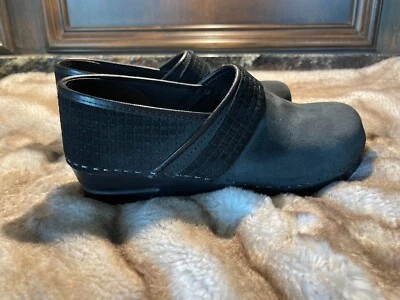 Zuecos Sanita de gamuza negros talla 9/40 los zuecos daneses originales Foto 1 de 4