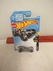 2017 Hot Wheels DC Justice League Batmobile - Picture 1 of 5