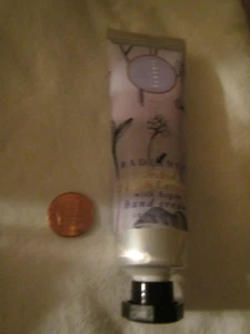 TUBO SELLADO RESPLANDOR Liberte Orquídea Pestañas LAVANDA BOTICARIO CREMA DE MANOS 1 oz/30 ml - Imagen 1 de 2