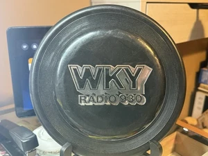 Wham-o Frisbee Fastback FB3 Radio WKY 930 rare black disc great for MTA - Picture 1 of 12