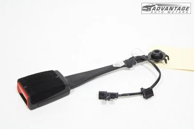 Chevrolet Camaro 2016-2024 hebilla de cinturón de seguridad delantero izquierdo del lado del conductor OEM Foto 1 de 4