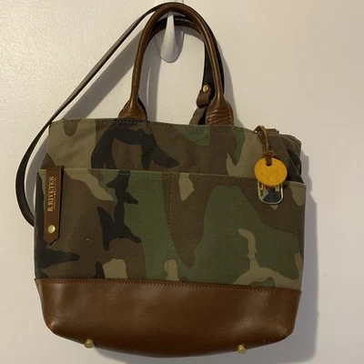 Bolso de Hombro R. Riveter Otto Camuflado con Correa Bandolera Ajustable Hecho en EE. UU. Foto 1 de 4