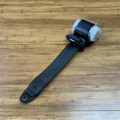 Retractor de cinturón de seguridad trasero izquierdo Ferrari California T 2014-2018 3 k millas OEM Foto 1 de 4