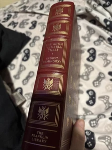 Franklin Bibliothek Die beliebtesten Bücher, für die die Glocke maut von Hemingway NrNEUWERTIG BB - Bild 1 von 12