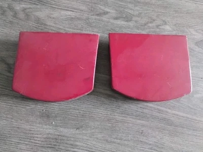 Одна ПАРА Б/У ОРИГИНАЛЬНЫХ КРАСНЫХ ЧЕХЛОВ НА ФАРЫ PPORSCHE 914 914-6 - Изображение 1 из 3