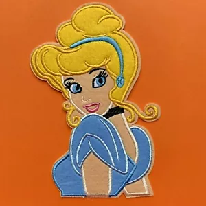 TOPPA APPLICATA GRANDE PRINCIPESSA DISNEY CENERENTOLA RICAMATA CUCITA O FERRO SU - Foto 1 di 1