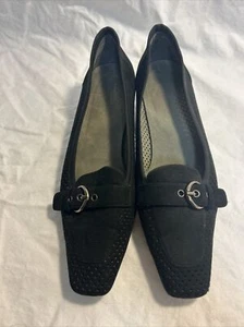 Stuart Weitzman Fairfield Black Perforated Suede Heels Gold Buckle Size 8.5 - Picture 1 of 8