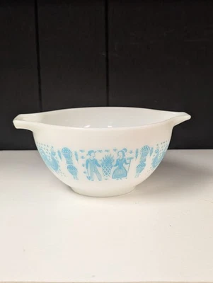 Vtg Pyrex 1 1/2 Pt Amish Butterprint Cinderella Bowl 441 Turquoise on White 6" - Image 1 of 4