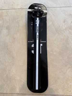 Tija de sillín 3T Doric - Pro de aluminio blanco y negro - diámetro 31,6 Foto 1 de 2