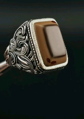 خاتمفضة عقيق يماني جزع وازعي فضة عيار ٩٩٠ صياغة الاستاذ المبدع مد Foto 1 de 4