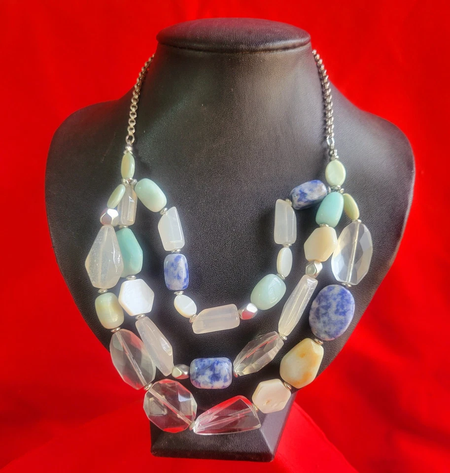 Collar Loft Sodalita MOP Vidrio y Lucita Cuentas En Capas Tono Plata 17" Foto 1 de 4