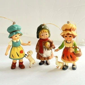 3 adornos navideños vintage años 80 Bradford Novelty Co niñas cordero ganso decoración - Imagen 1 de 11