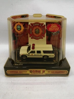 CODE 3 METRO-DADE FIRE DEPARTMENT 1/64 diecast el - Photo 1/4