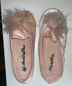 Once Upon a Book Club Bridgerton Pinnk Slippers with Fuzzy Tassels. New Medium - Picture 1 of 8