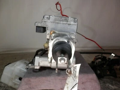 2012-2017 Toyota Camry ABS тормоз / главный цилиндр в сборе - #47270-47030  - Изображение 1 из 4