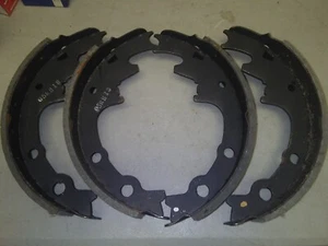 1975-1984   Ford/Mercury  Pinto,Granada,Ranger,Mustang,T-Bird   Rear Brake Shoes - Picture 1 of 1