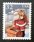 3004 MNH 1995 32c Santa Claus Entering Chimney sack presents winter rooftop