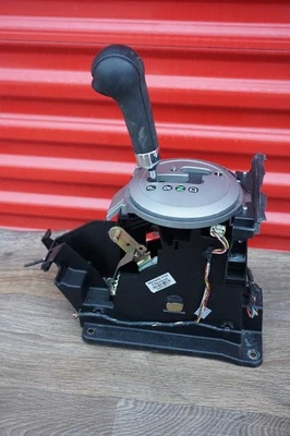 Conjunto selector de palanca de cambios de piso Mitsubishi Endeavor 2004-2011 Foto 1 de 4