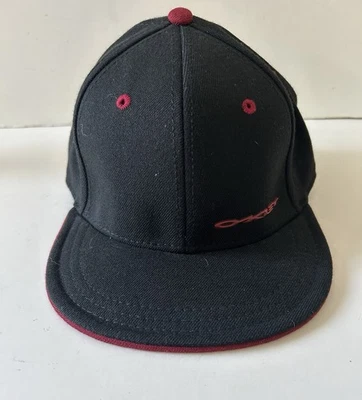 Oakley Fitted Baseball Cap Black Red Trim 6 Panel Spell Out Large - Image 1 of 4
