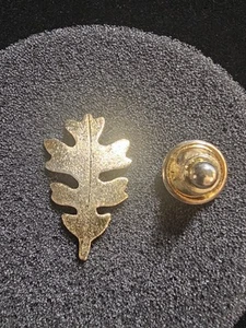 Broche de hoja superpuesta de oro de plata esterlina vintage joyería patrimonial firmado - Imagen 1 de 2