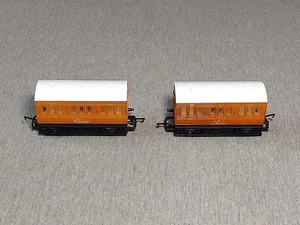 Hornby OO Thomas & Friends "Annie" and "Clarabel" Coach Cars ~ TS - Picture 1 of 5