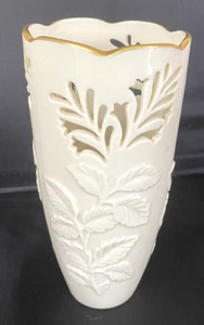 Vintage Lenox Small 7" Pierced Leaf Reliefs Westbury Vase Cream Color Gold - Picture 1 of 6