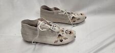 Toms Tribal Moccasin Ankle Booties Women's Size 10 White Tan/Gold Tribal Design