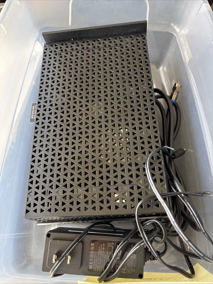 NETGEAR AC1750 C6300 WiFi DOCSIS 3.0 Dual Band Cable Modem Router Tested  Foto 1 de 4