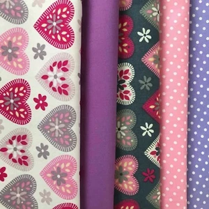Rose & Hubble 100% Cotton Fabrics Hearts - 5 Fat quarter Bundle AM19 - Picture 1 of 1