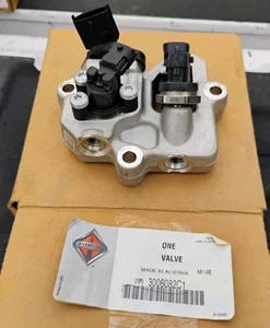 USED Genuine NAVISTAR International 3006082C1 Metering Valve Assembly - Picture 1 of 3