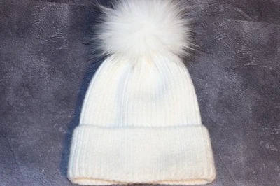 Gorro Norla Canadá Mezcla Lana Alpaca Tejido Pom Blanco Acanalado y Puños Foto 1 de 4