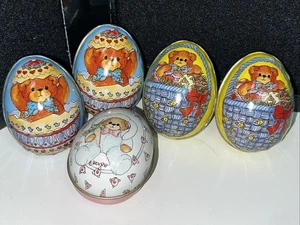 5 huevos de Pascua de metal Lucy Rigg Enesco 1985 vintage Luck & Me - Imagen 1 de 7