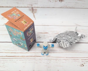 Disney Parks Regno dei Carini Serie 2 Personaggi in Vinile Wonderground Yeti Cervino - Foto 1 di 10