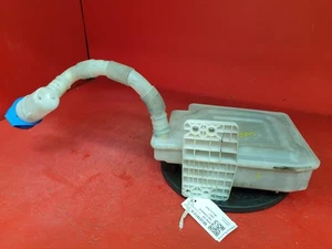 VOLKSWAGEN GOLF WASHER BOTTLE 2006 5 DOOR - Picture 1 of 14