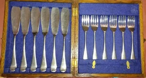 Vintage Fish Cutlery Viners Wear-Wite stainless Nickel Silver Sheffield Boxed - Picture 1 of 8