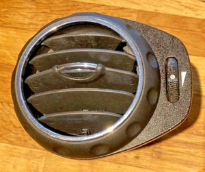 Alfa Romeo Gt Left Passenger Nearside Dash Air Vent  Mk1 2004-2010« - Bild 1 von 6