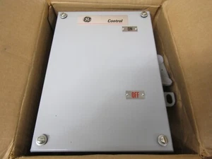 GE CR1062R31B Manual Motor Starter - Picture 1 of 2