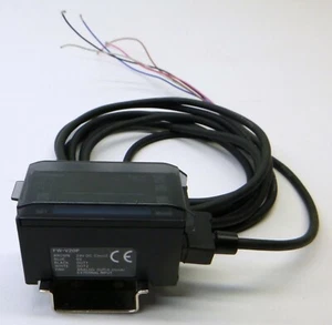Keyence FW-V20P Ultrasonic Sensor Amplifier Unit PNP - Picture 1 of 7