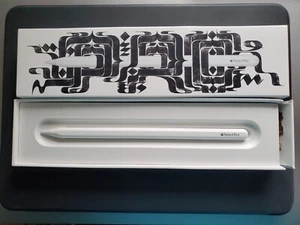 Apple Pencil Pro White MX2D3AM/A Model A2538 - Excellent Condition - Picture 1 of 4