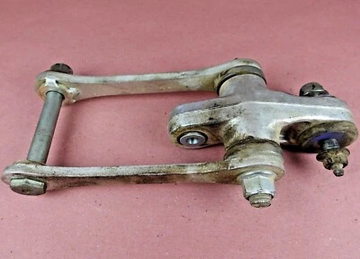 1996 90-99 DR350SE DR 350SE Suporte de Choque Traseiro Linkage Dogbone - Imagem 1 de 4