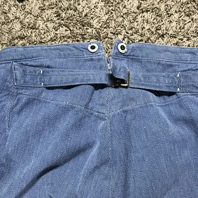 Pantalones de mezclilla suizos vintage con hebilla trasera para hombre 32x29 ribete azul raro prisionero años 40 Foto 1 de 4