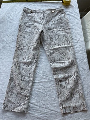 Calvin Klein Cropped Pants Tan And White Size 10 Shipping Included - Image 1 of 4