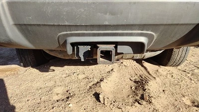 Оригинальное заводское крепление для прицепа Jeep Grand Cherokee 1999-2004 годов выпуска 82213553 - Изображение 1 из 2