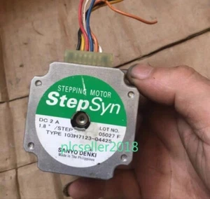 Servomotor Sanyo usado 1 pieza 103H7123-04425 - Imagen 1 de 3