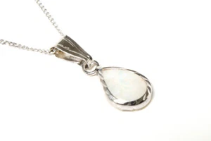 9ct White Gold Opal Pendant and chain Gift Boxed Necklace Made in UK - Picture 1 of 5