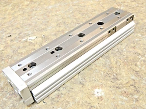 SMC MXQ16-125 16 MM Bohrungen x 125 mm Hub Präzisions-Schiebetisch - Bild 1 von 13