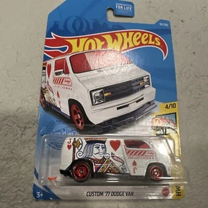 2021 Factory Sealed Set Hot Wheels Treasure Hunt Custom '77 Dodge Van - Picture 1 of 5