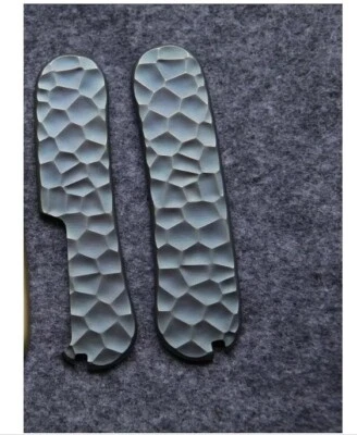 Básculas de latón hechas a mano para navaja suiza Victorinox Evolution Delemont de 85 mm Foto 1 de 2