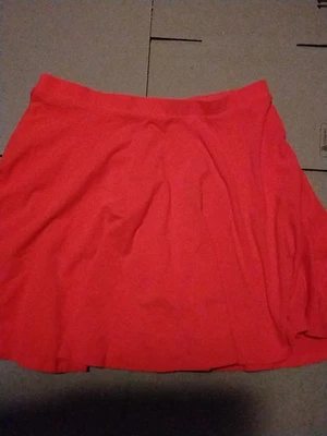 Juego de 2 faldas de algodón Forever 21 Juniors talla M verde y coral Foto 1 de 4