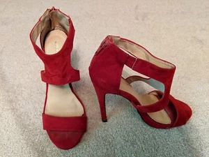 Liliana Womens Red Peep Toe Faux Suede Stiletto High Heel Shoe 8 Zippers - Picture 1 of 9
